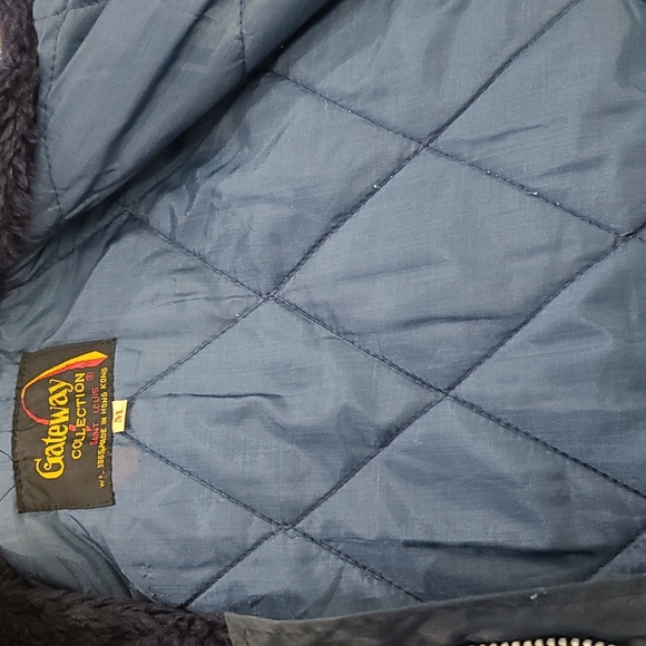 Vintage Gateway Collection Saint Louis bomber jacket. Faux fur collar. Size M. - Picture 6 of 13